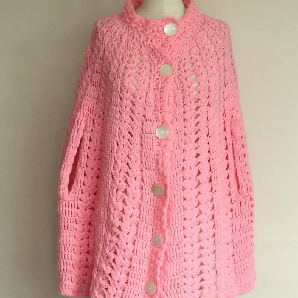 Vintage 1960s 1970s Poncho Shawl, Pink Knit or Crochet with Buttons Cape Wrap - Picture 2 of 10